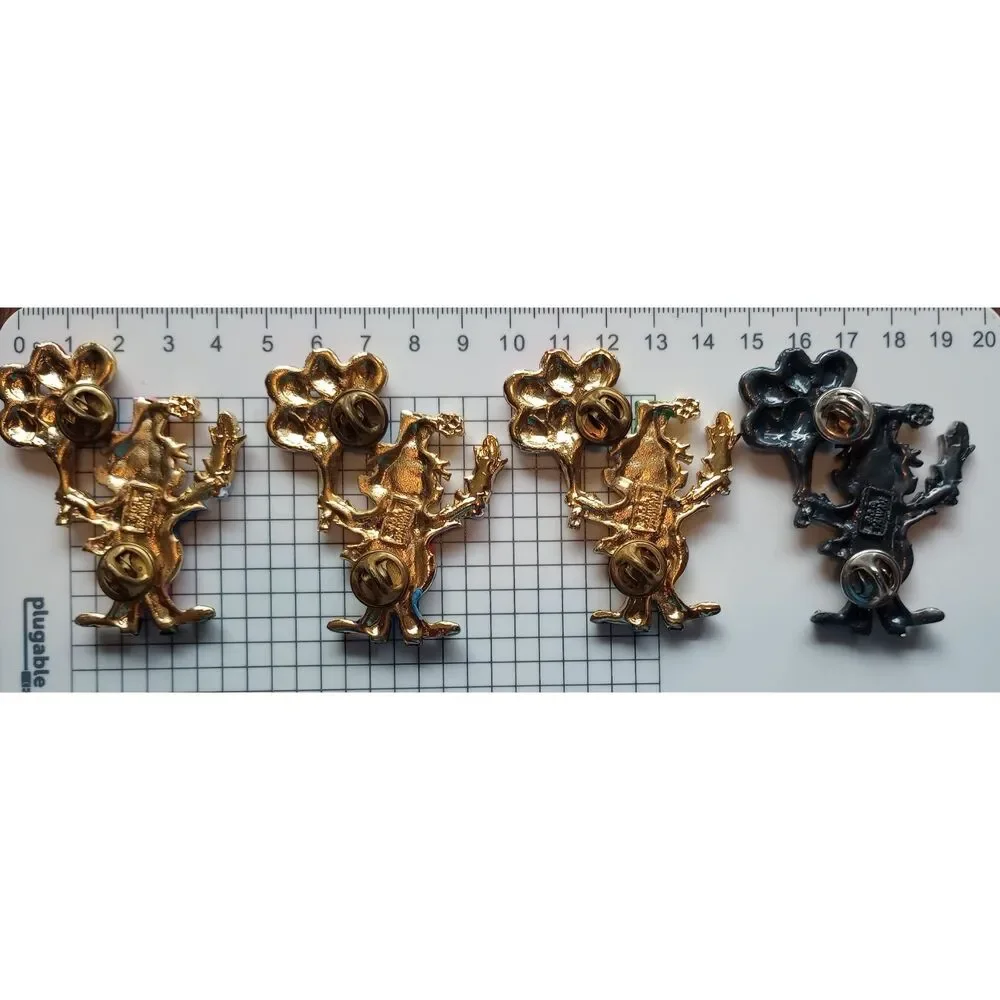 Vintage Lions Club International Lapel Pin Traders Iowa State Clowns lot of 4